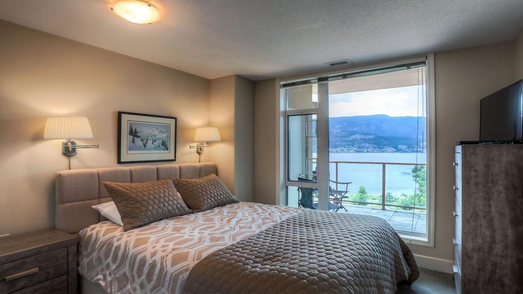 Sunset Waterfront Resort By Kelownacondorentals Екстер'єр фото