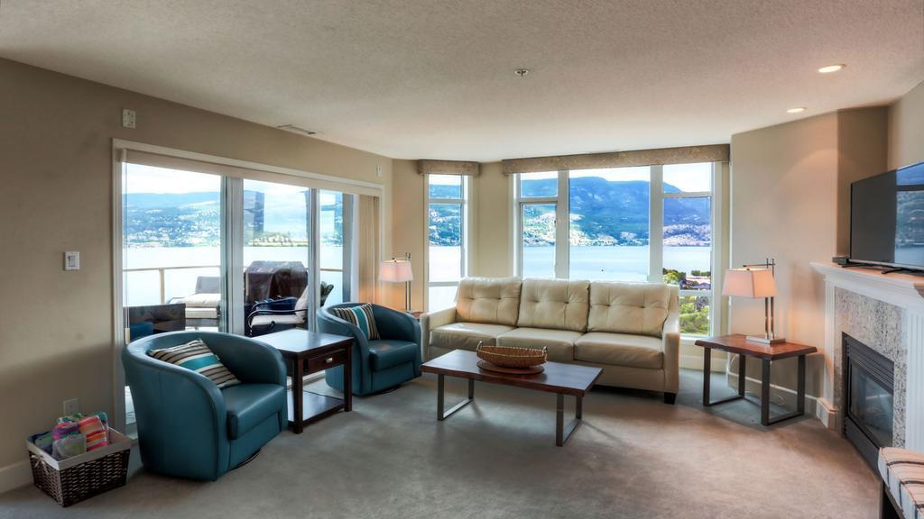 Sunset Waterfront Resort By Kelownacondorentals Екстер'єр фото