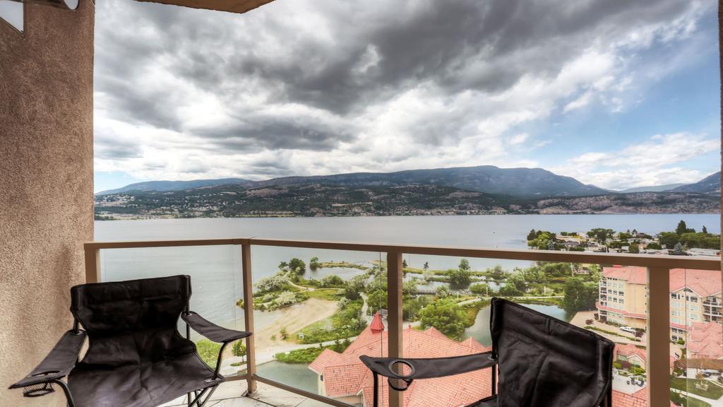 Sunset Waterfront Resort By Kelownacondorentals Екстер'єр фото