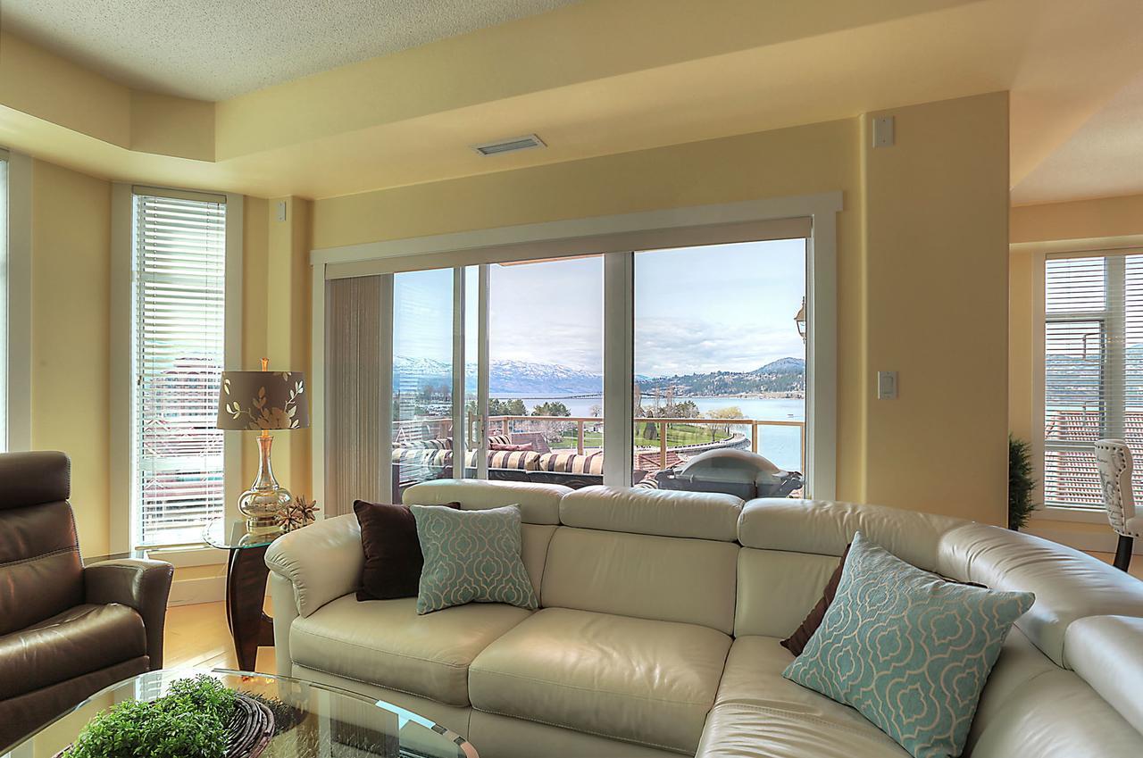 Sunset Waterfront Resort By Kelownacondorentals Екстер'єр фото