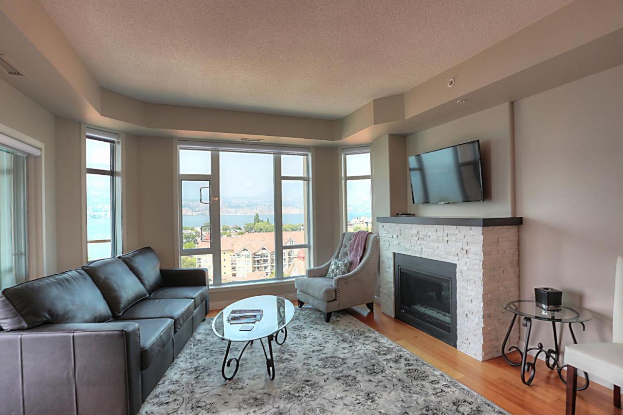 Sunset Waterfront Resort By Kelownacondorentals Екстер'єр фото