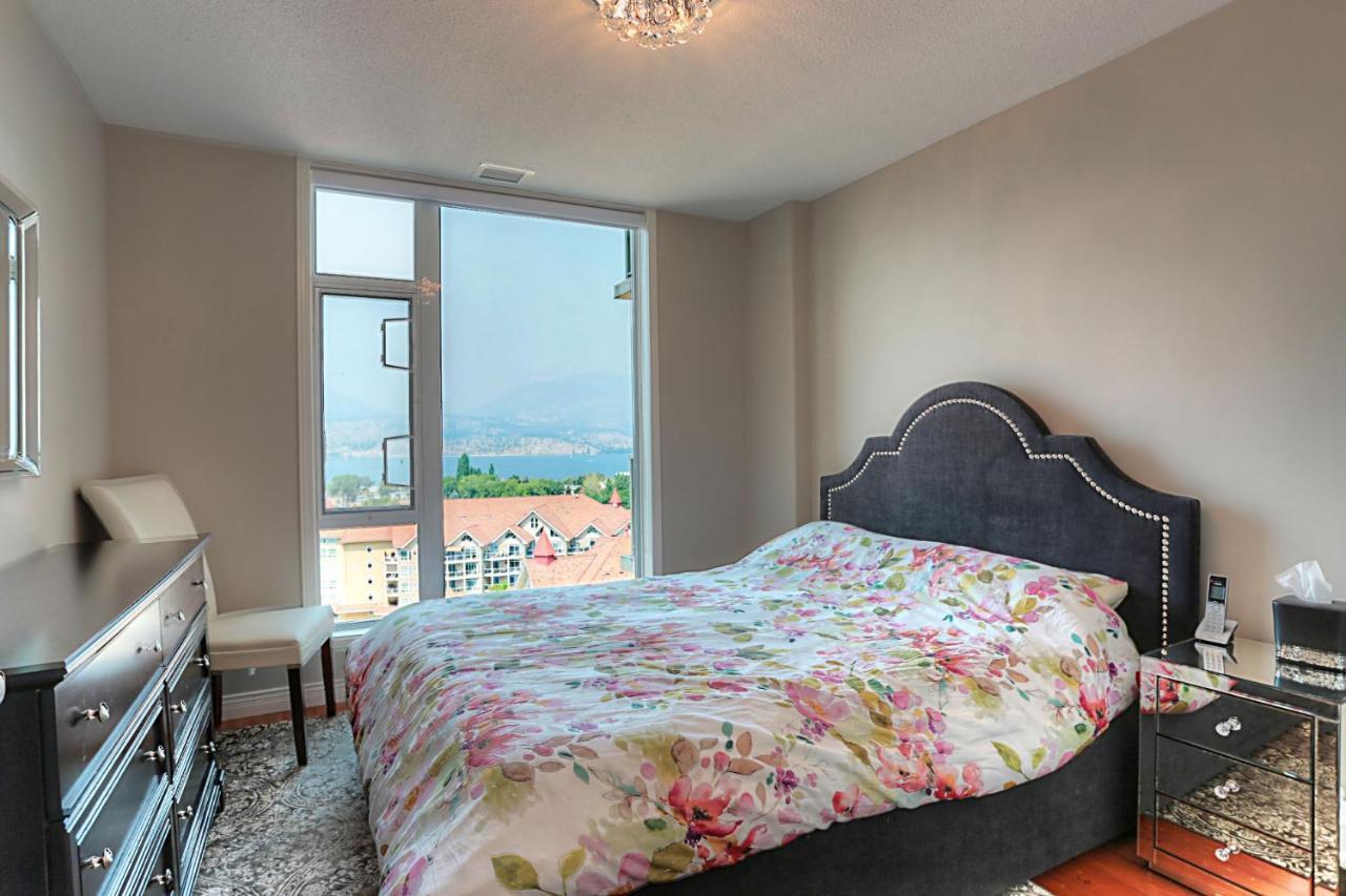 Sunset Waterfront Resort By Kelownacondorentals Екстер'єр фото